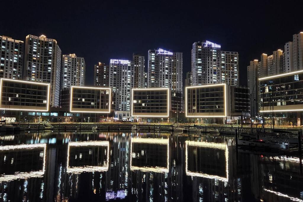 The Castle Ocean Marina Double Suite Yeosu Esterno foto